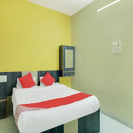 Oyo Flagship 48365 Hotel Shiva'S Castle Chalisgaon Экстерьер фото